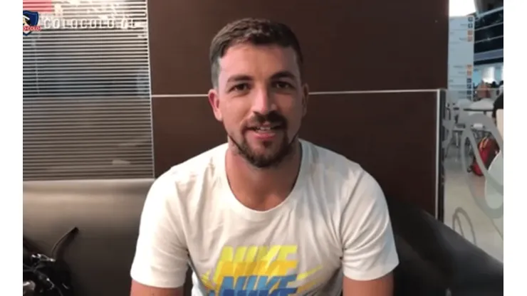 Gabi Costa confirmando que es jugado de Colo Colo.