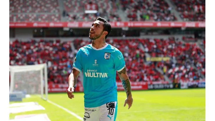 Toluca vs Queretaro - TOLUCA, MEXICO - OCTUBRE 28: Edson Puch del Queretaro sal expulsado durante el juego de la jornada 14 del Torneo Apertura 2018 de la Copa MX en el Estadio Nemesio Diez el 28 de octubre de 2018 en Toluca, Mexico. (Foto: Angel Castillo/JAM MEDIA)