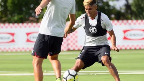 Juan Carlos Gaete entrenando en el Estadio Monumental
