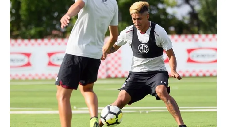 Juan Carlos Gaete entrenando en el Estadio Monumental