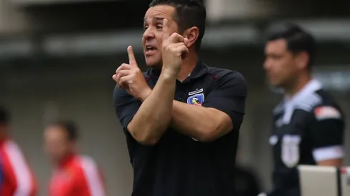 Colo Colo entrenó con tres y con cuatro en defensa: las fórmulas de Tapia para enfrentar a Corinthians