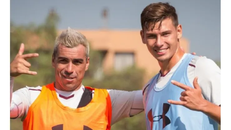 Juvenil Diego Ohlsson la rompe con hermosa imagen del recuerdo junto a Esteban Paredes