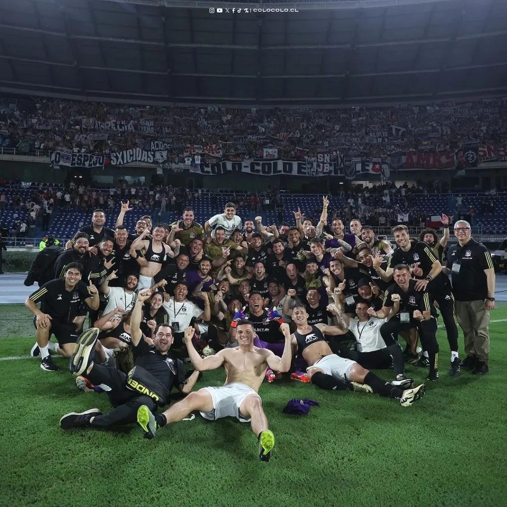 Colo Colo celebró en la cancha del Roberto Meléndez de Barranquilla. Imagen: Colo Colo Oficial