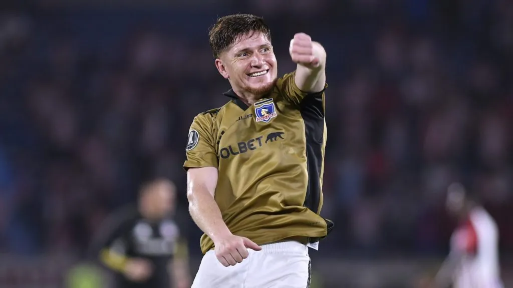 Leonardo Gil ingresó de gran forma en el triunfo de Colo Colo en Colombia