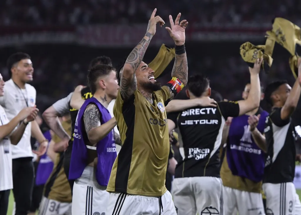 Arturo Vidal festejó con todo la clasificación alba en Barranquilla | Foto: Photosport