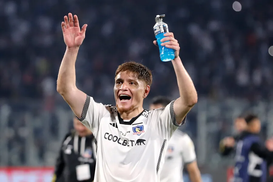 La hidratación será clave para los jugadores de Colo Colo ante Junior. Imagen: Felipe Zanca/Photosport