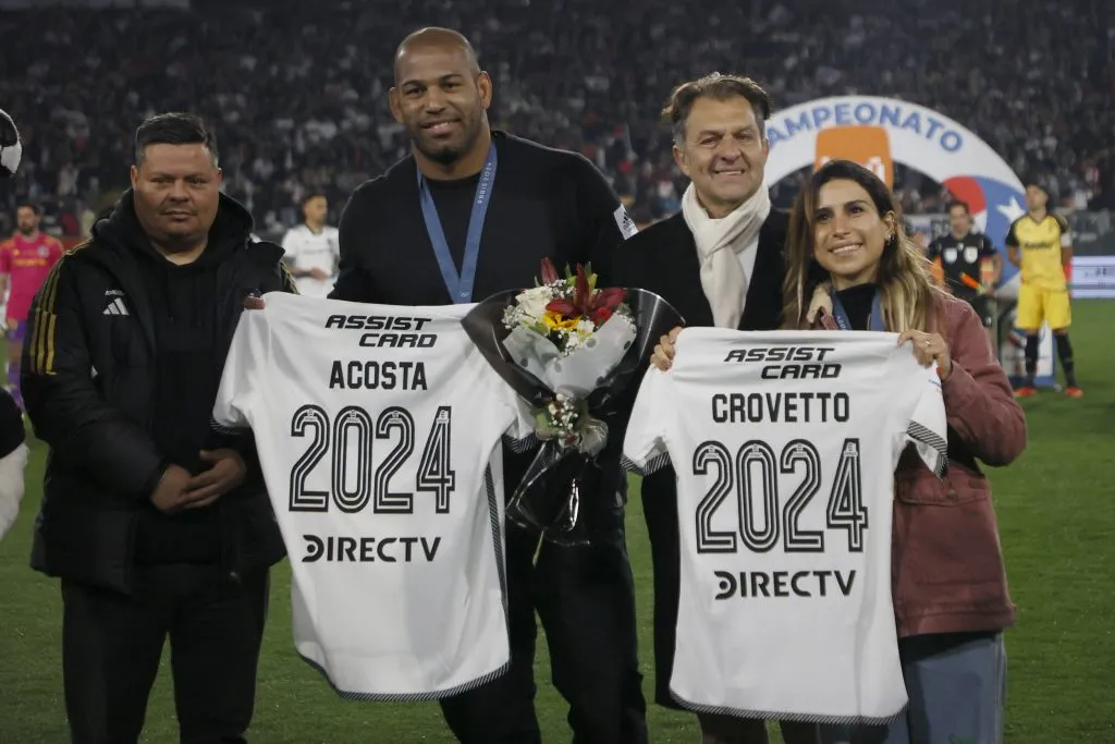 Yasmani Acosta y Francisca Crovetto fueron homenajeados por Colo Colo | Foto: Photosport