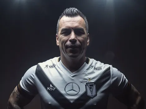 Paredes regresa al fútbol chileno y es anunciado como refuerzo