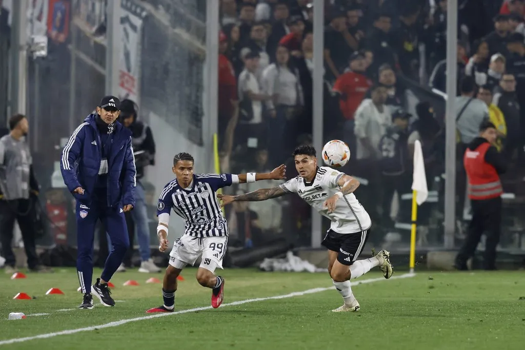 Erick Wiemberg en el partido de Colo Colo vs Junior. (Foto: Photosport)