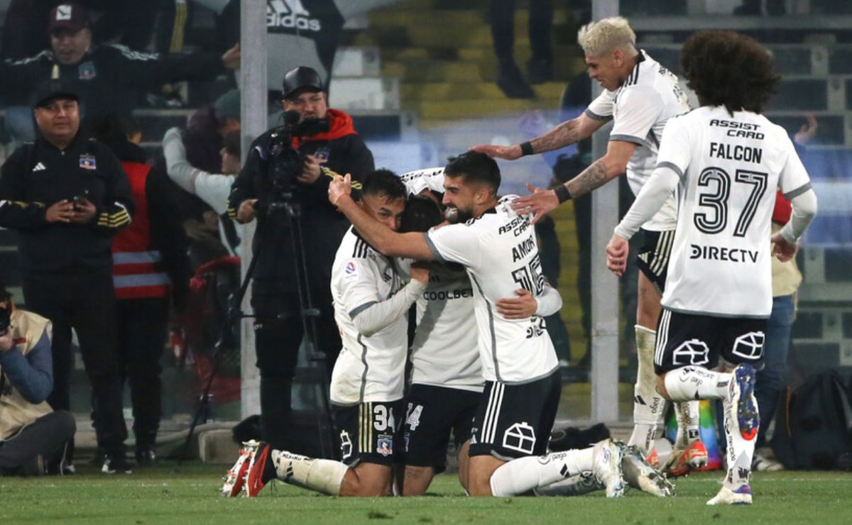 Las formaciones que manejan en Colo Colo vs U - DaleAlbo