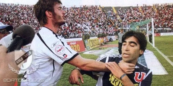 Ángel Carreño en la polémica pelea del Superclásico ante la U