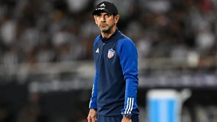 DT de Junior enciende la llave ante Colo Colo y le deja una advertencia.