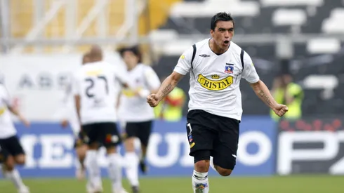 En qué estadio, quién estaba al arco y en qué año fue el primer gol de Paredes en Superclásico.