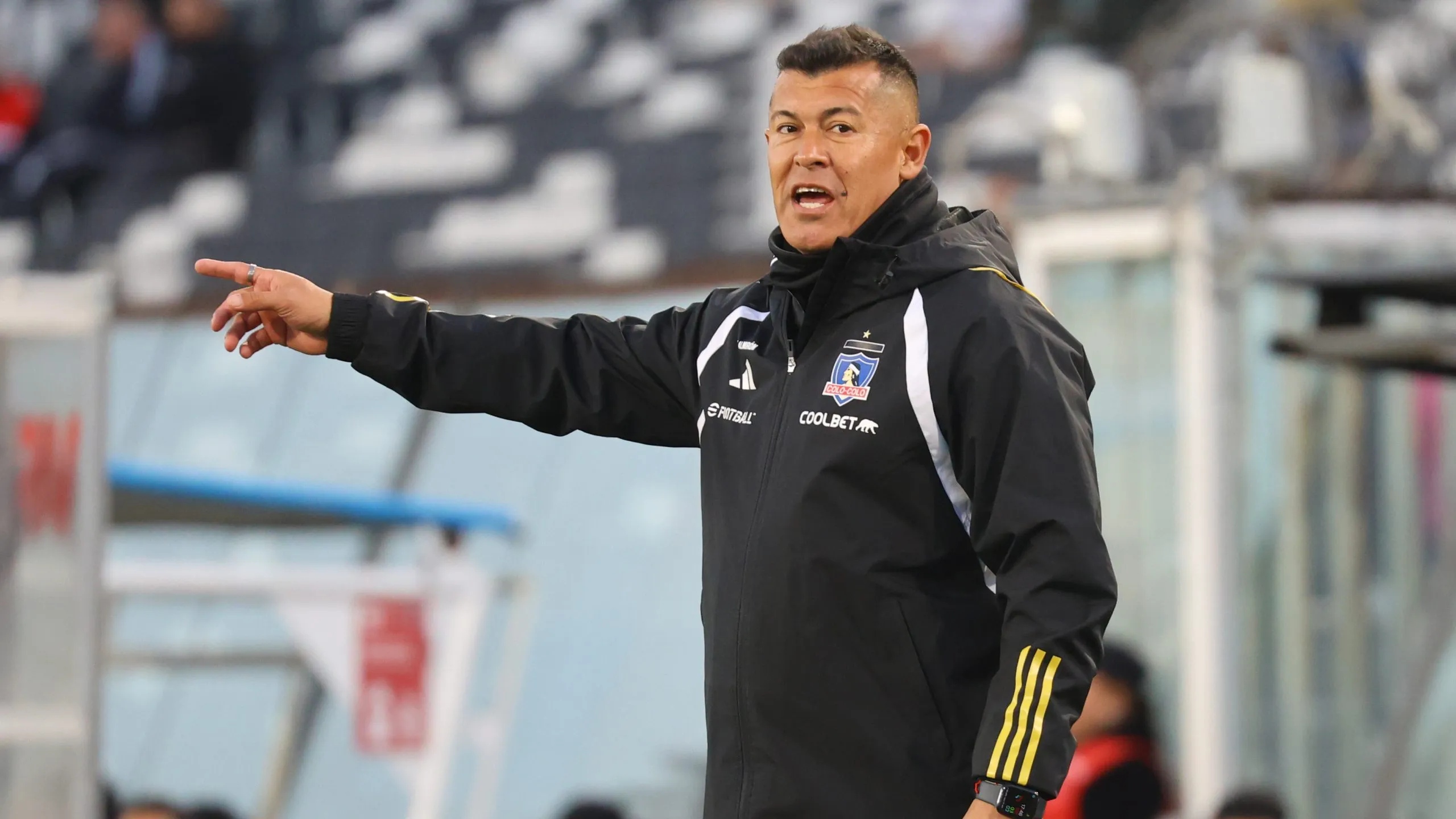 Almirón ya tiene en el plantel a disposición a Isla y Correa | Foto: Photosport