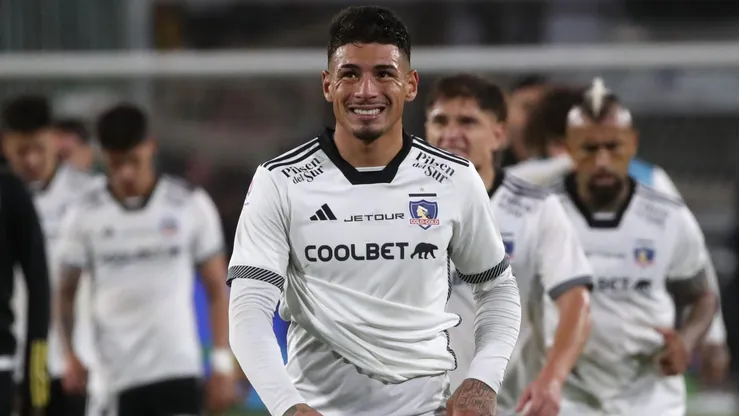 Alan Saldivia es baja en Colo Colo para el Superclásico. | Imagen: Photosport.
