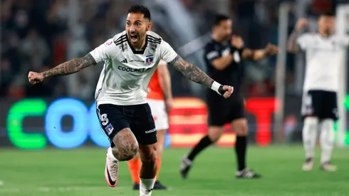 Javier Correa pone tempraneramente en ventaja a Colo Colo