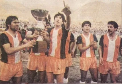 Iván Zamorano con la camiseta de Cobresal