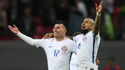 Gary Medel visitó a su gran amigo Arturo Vidal.