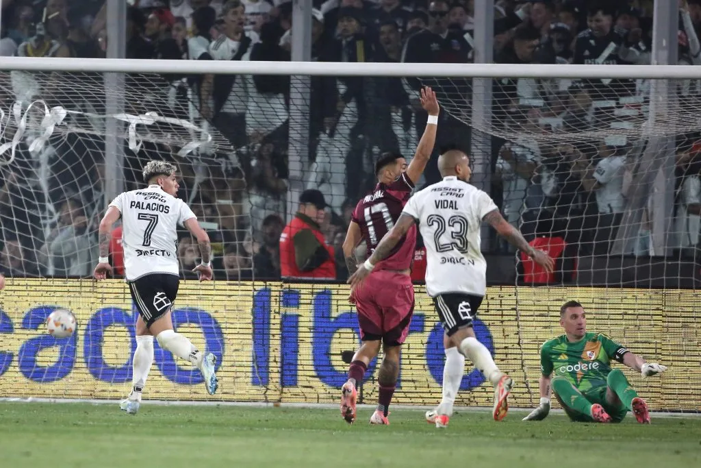 Con anotación de Carlos Palacios, el Cacique igualó a un tanto ante River en la ida.