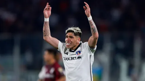 En Colo Colo se comienzan a despedir de Carlos Palacios ante interés de Boca Juniors.