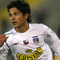 El retorno nostálgico de las camisetas manga larga en Colo Colo