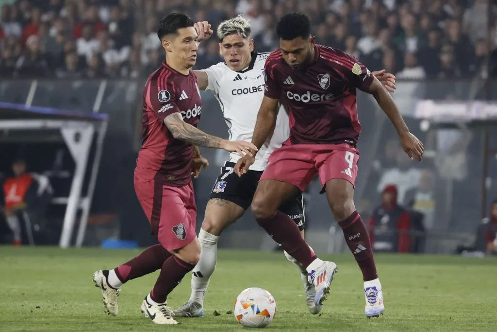 Miguel Borja en el partido de Colo Colo vs River Plate. (Foto: Photosport)