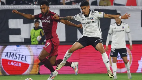 El criminal pisotón de Miguel Borja que todo Colo Colo reclamó.