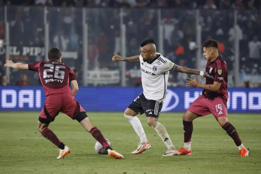 Vidal jugó un gran partido contra River Plate | Foto: Photosport