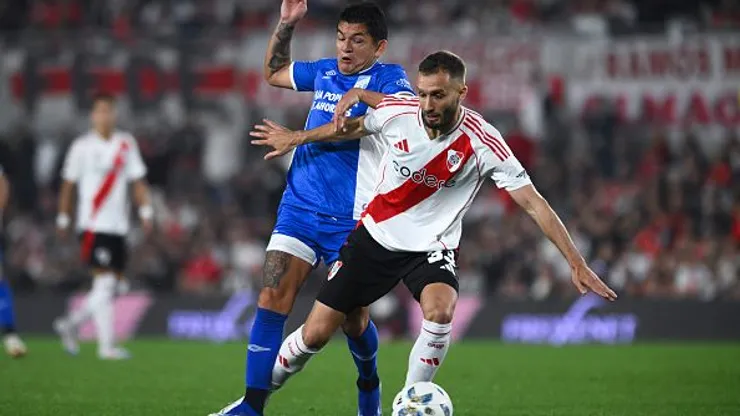 Germán Pezzella no pudo terminar el partido con River Plate.