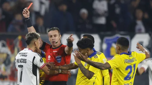 Raphael Claus expulsó a Carlos Palacios ante Boca Juniors en 2023.