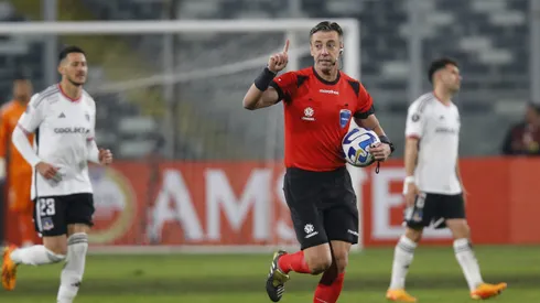 Conmebol define árbitros para partido de Colo Colo vs River Plate.