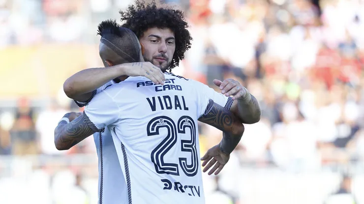 Maximiliano Falcón se saca el sombrero con Arturo Vidal en Colo Colo.