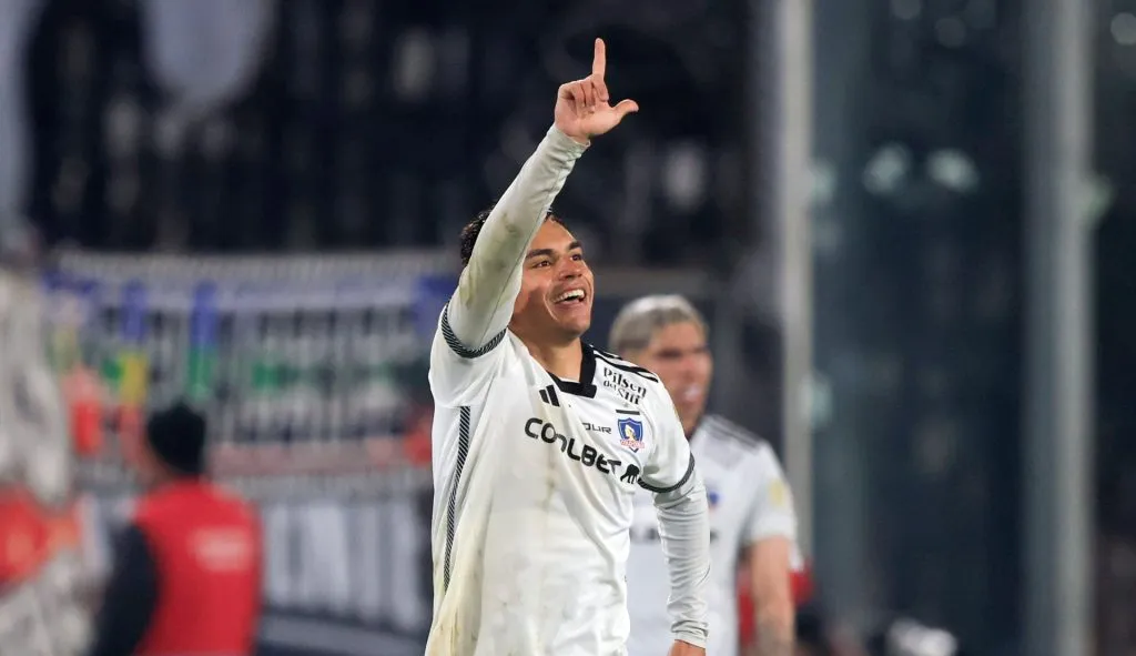 Vicente Pizarro tiene nueva cláusula de salida en Colo Colo