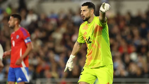 Gabriel Arias atajó ante Argentina tras el retiro de Claudio Bravo.