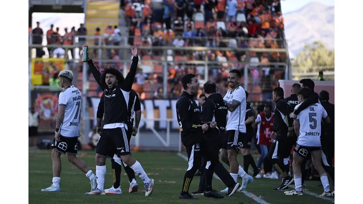 Colo Colo va por el doble triunfo ante Magallanes y Universidad Católica.