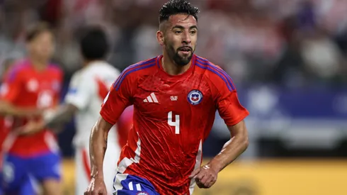 Mauricio Isla se perfila como titular en Chile en su visita a Argentina por las Eliminatorias Sudamericanas.