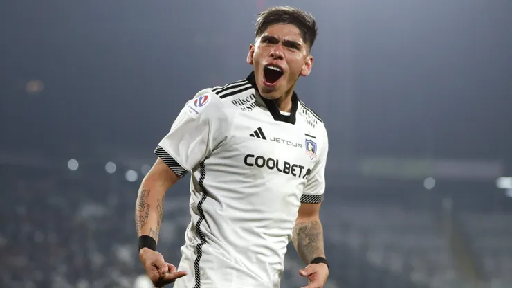 El tremendo presente de Carlos Palacios en Colo Colo.