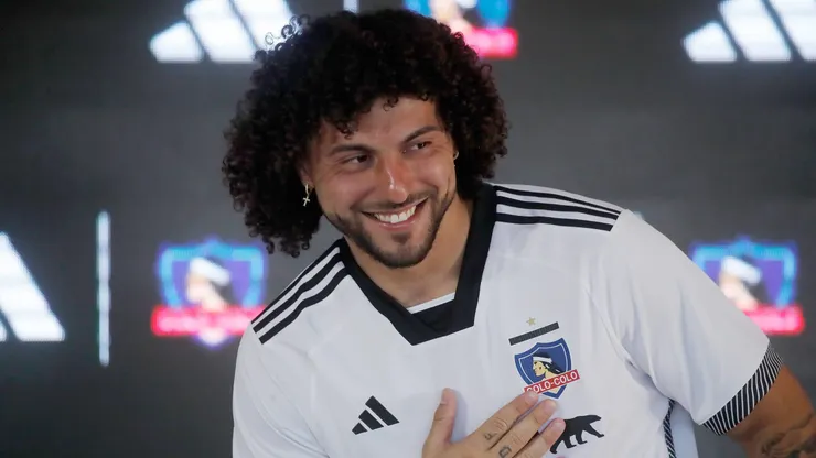 Maxi Falcón no se mueve de Colo Colo.