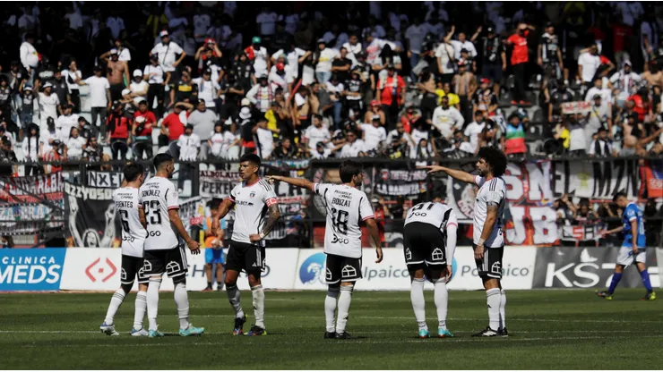 Hinchas de Colo Colo agotan entradas para partido con Huachipato.