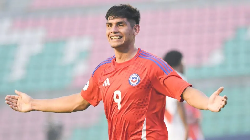 Yastin Cuevas, uno de los jugadores albos de la Roja Sub 17