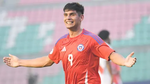 Yastin Cuevas, uno de los jugadores albos de la Roja Sub 17
