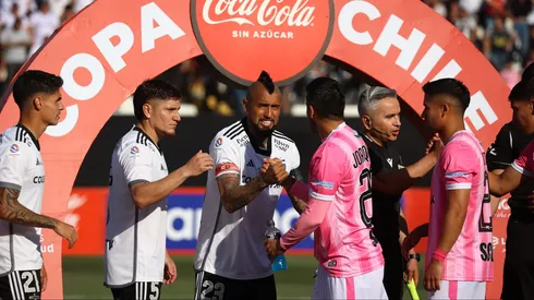 Hinchas albos felicitaron a un abuelito de Magallanes en la Ruca.