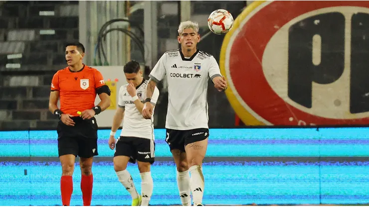 En Colo Colo no descartan operar a Carlos Palacios tras sufrir grave lesión.
