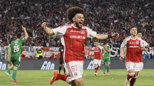 Maximiliano Falcón recibe el amor de todo el fútbol chileno.