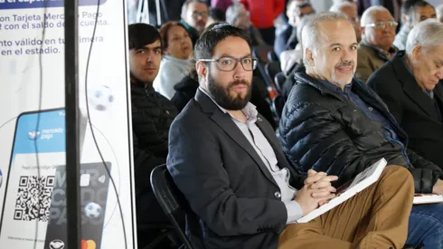 Revelan que Camacho deja dudas en el CSD Colo Colo con tarjeta institucional.