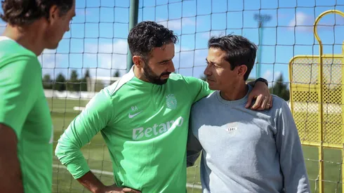 Fernández es recibido como un rey en su visita al Sporting Lisboa.