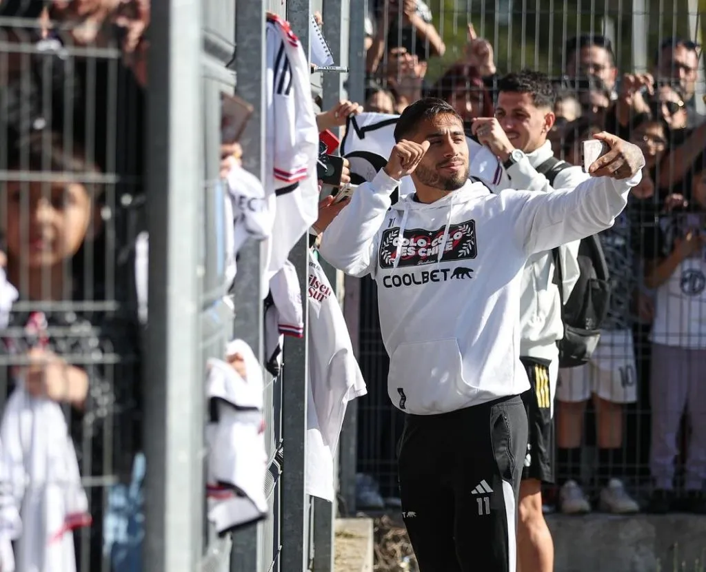 En cada viaje, el Cacique es recibido por una multitud de hinchas.