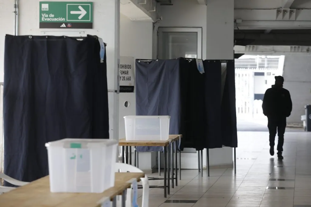 Estadio Monumental como sede de votación. (Foto: Aton Chile)