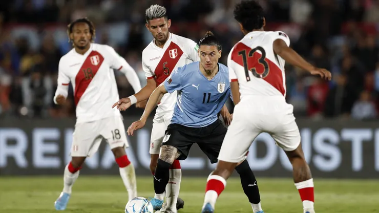 Perú vs Uruguay por las Eliminatorias 2026: ¿A qué hora juegan y quién transmite?