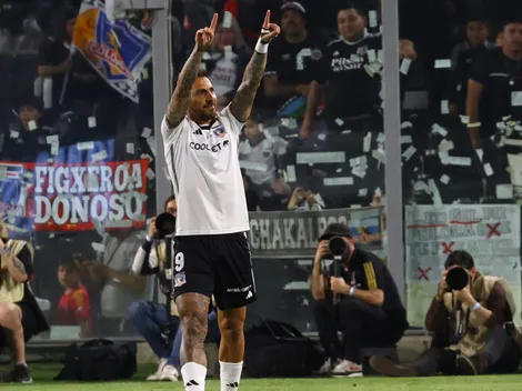 Correa les declara amor eterno a los hinchas: "Colo Colo no es un club normal"